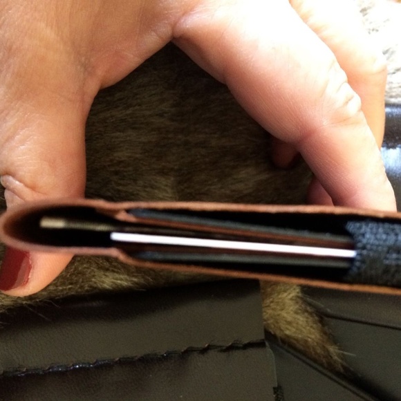 Minimalist Wallet - Picture 3 of 4